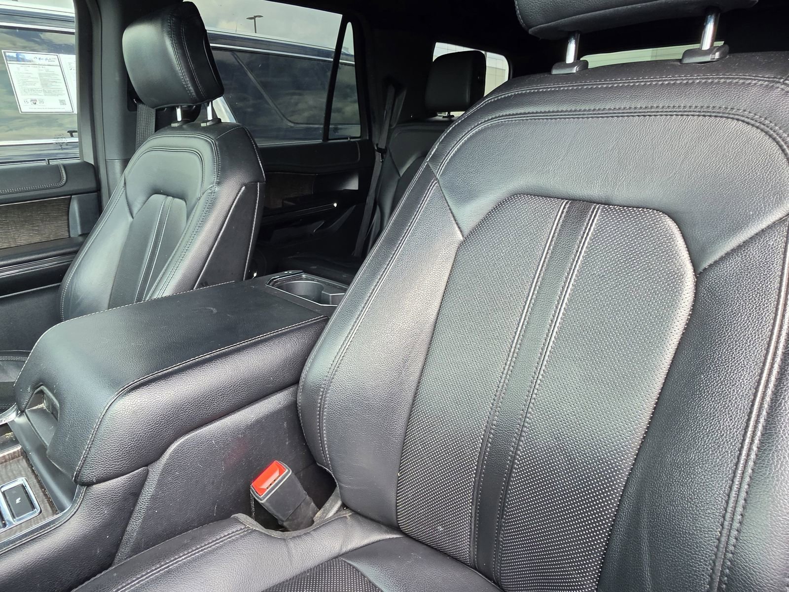 Used 2020 Ford Expedition Limited image 14