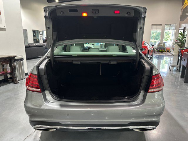 Used 2014 Mercedes-Benz E 550 4MATIC Sedan w/ Premium 1 Package image 37