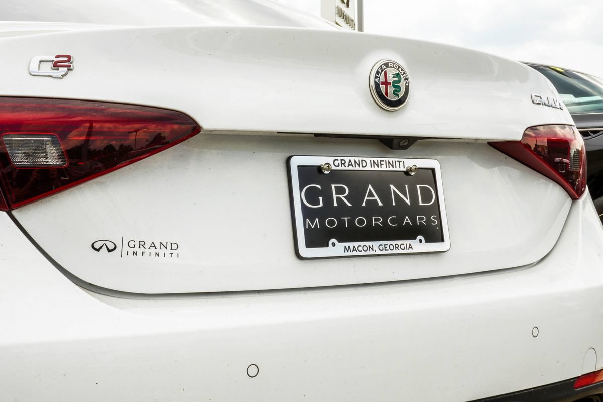 Used 2022 Alfa Romeo Giulia Veloce RWD image 14