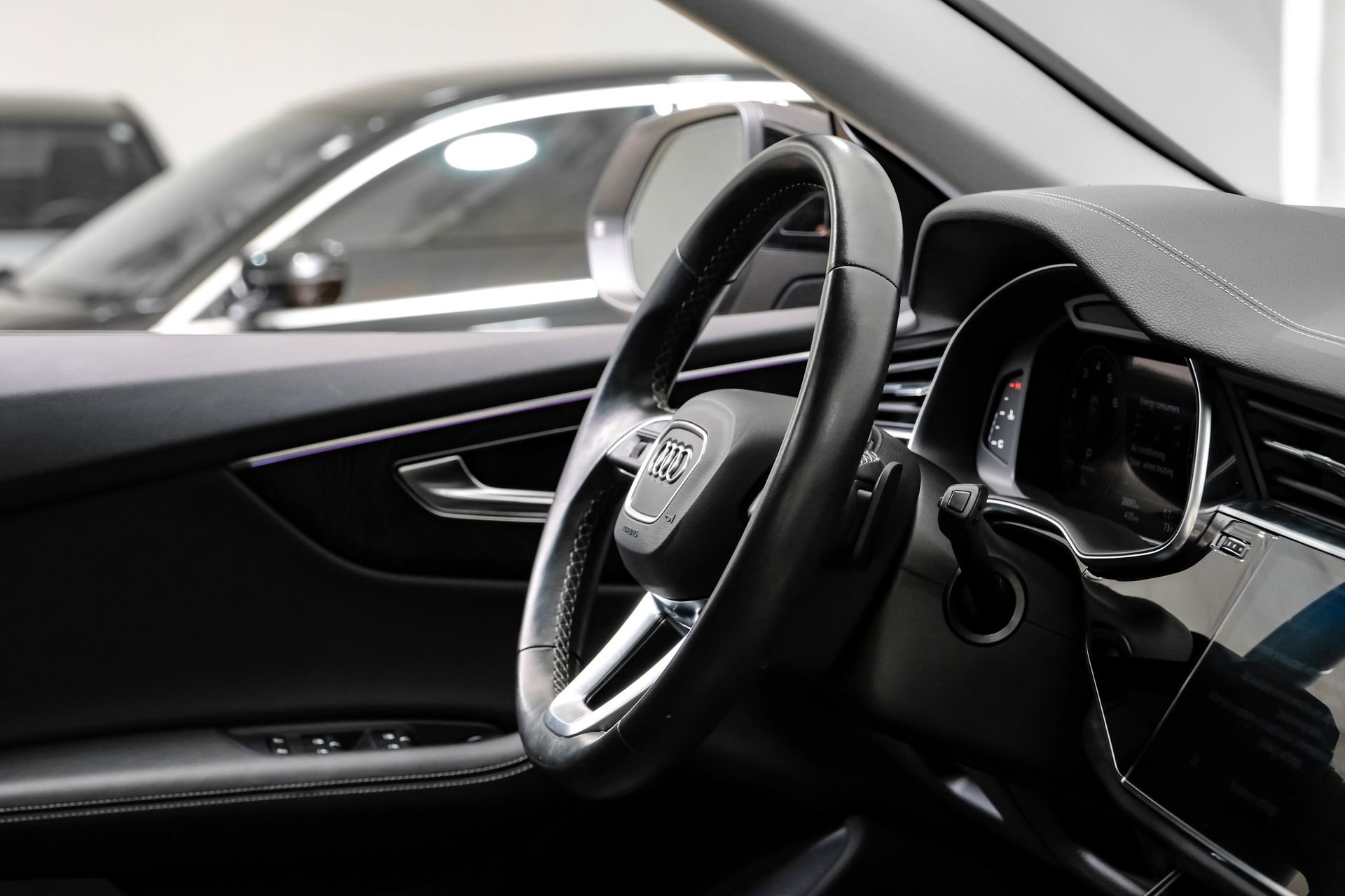 Used 2023 Audi Q8 Premium Plus w/ Premium Plus Package image 18