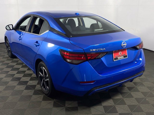 Used 2025 Nissan Sentra SV FWD image 5