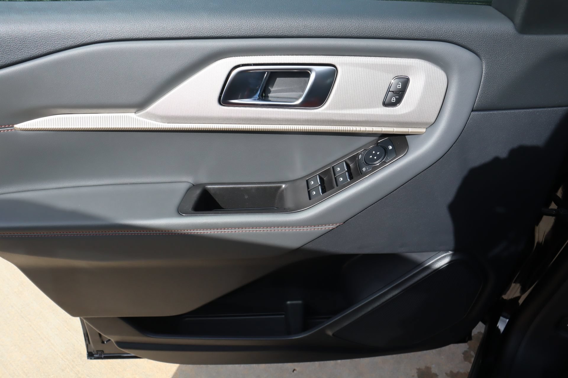 New 2026 Ford Explorer Active w/ Active Comfort Package RWD image 17