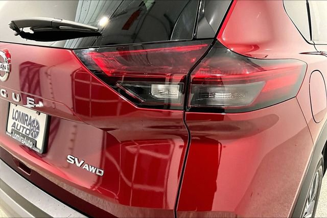 Used 2021 Nissan Rogue SV image 24