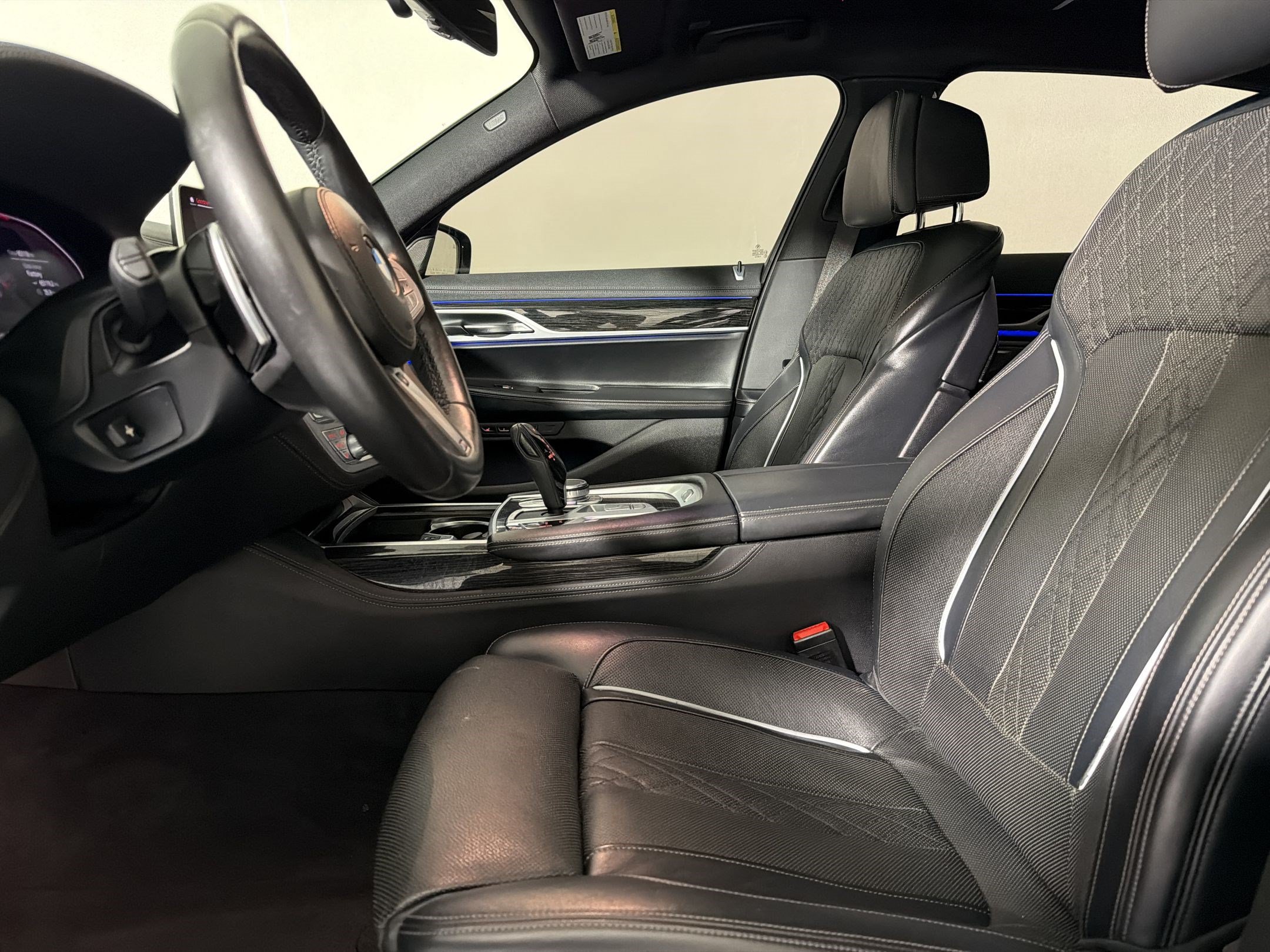 Used 2020 BMW 740i xDrive w/ M Sport Package AWD/4WD image 12