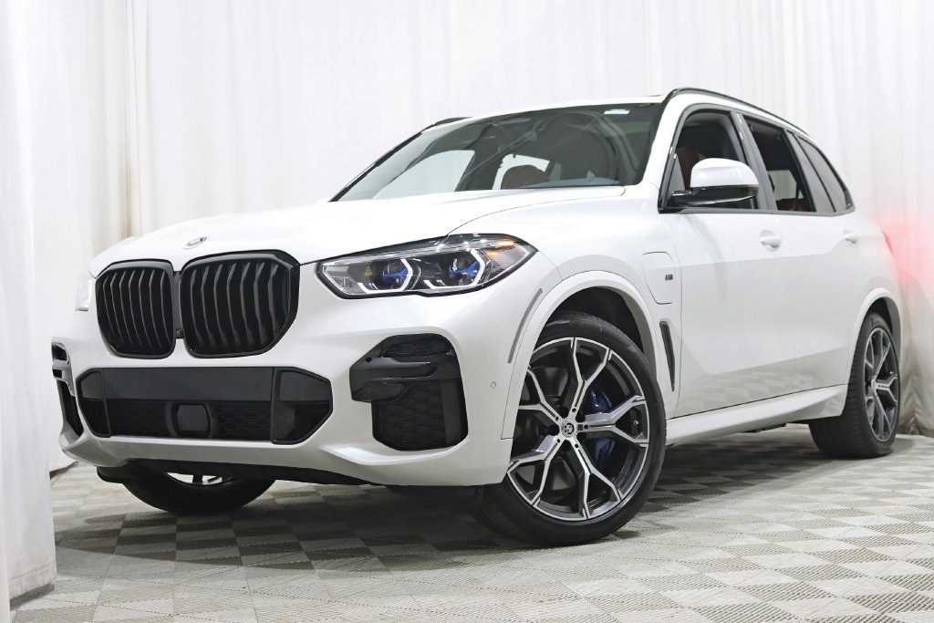 Used 2023 BMW X5 xDrive45e w/ Executive Package AWD/4WD image 7