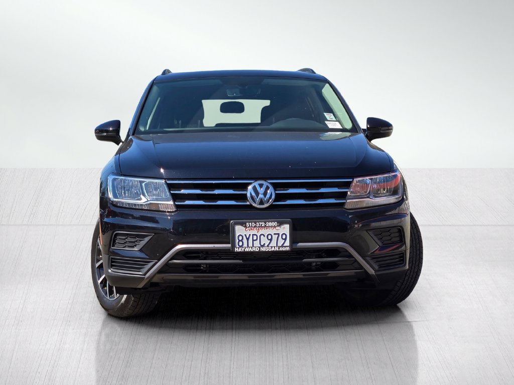 Used 2021 Volkswagen Tiguan SE w/ Panoramic Sunroof Package FWD image 3