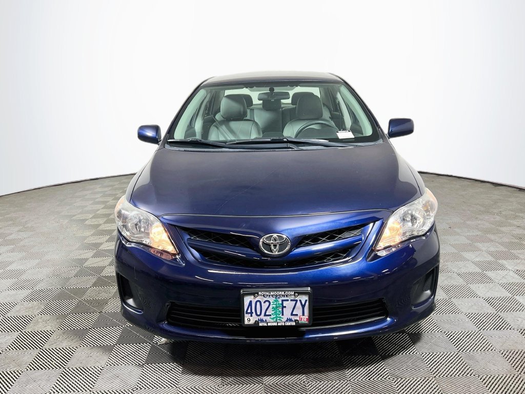 Used 2012 Toyota Corolla LE FWD image 2