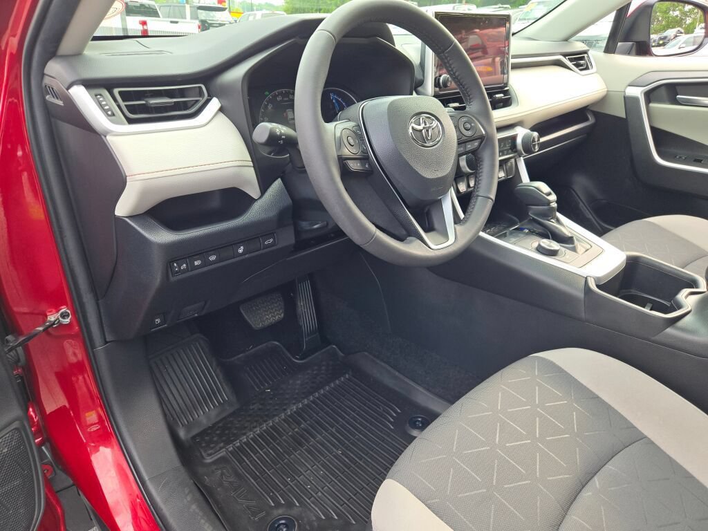 Used 2024 Toyota RAV4 XLE w/ Convenience Package AWD/4WD image 25