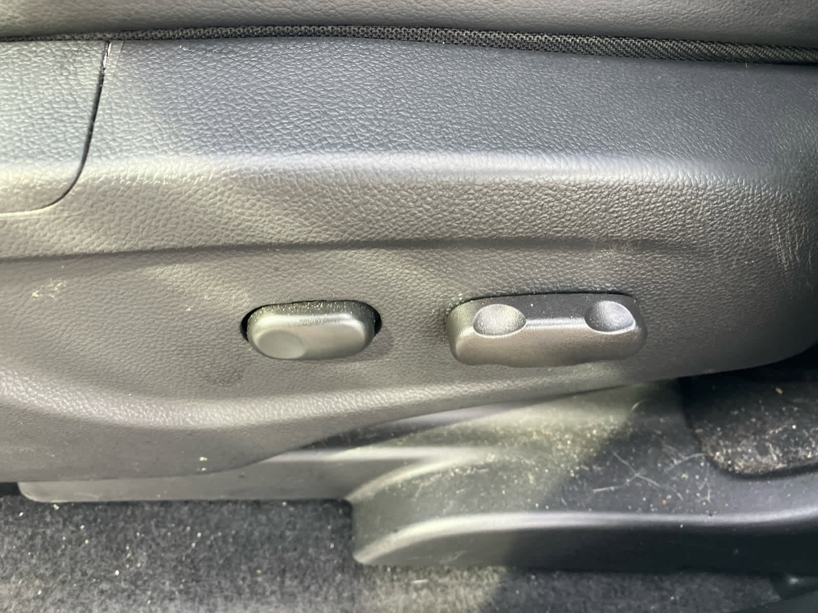 Used 2022 Chevrolet Trax LT w/ Driver Confidence Package image 11