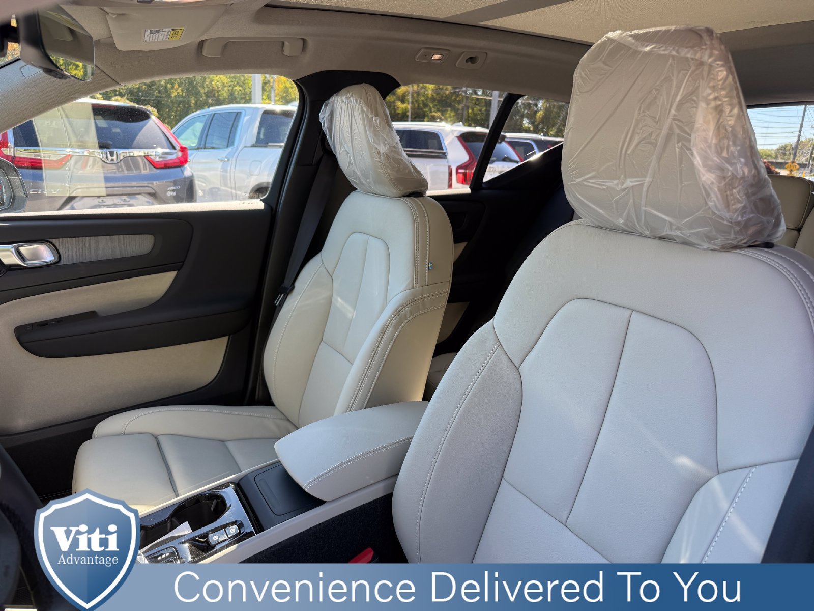 New 2026 Volvo XC40 B5 Ultra w/ Protection Package Premier AWD/4WD image 13