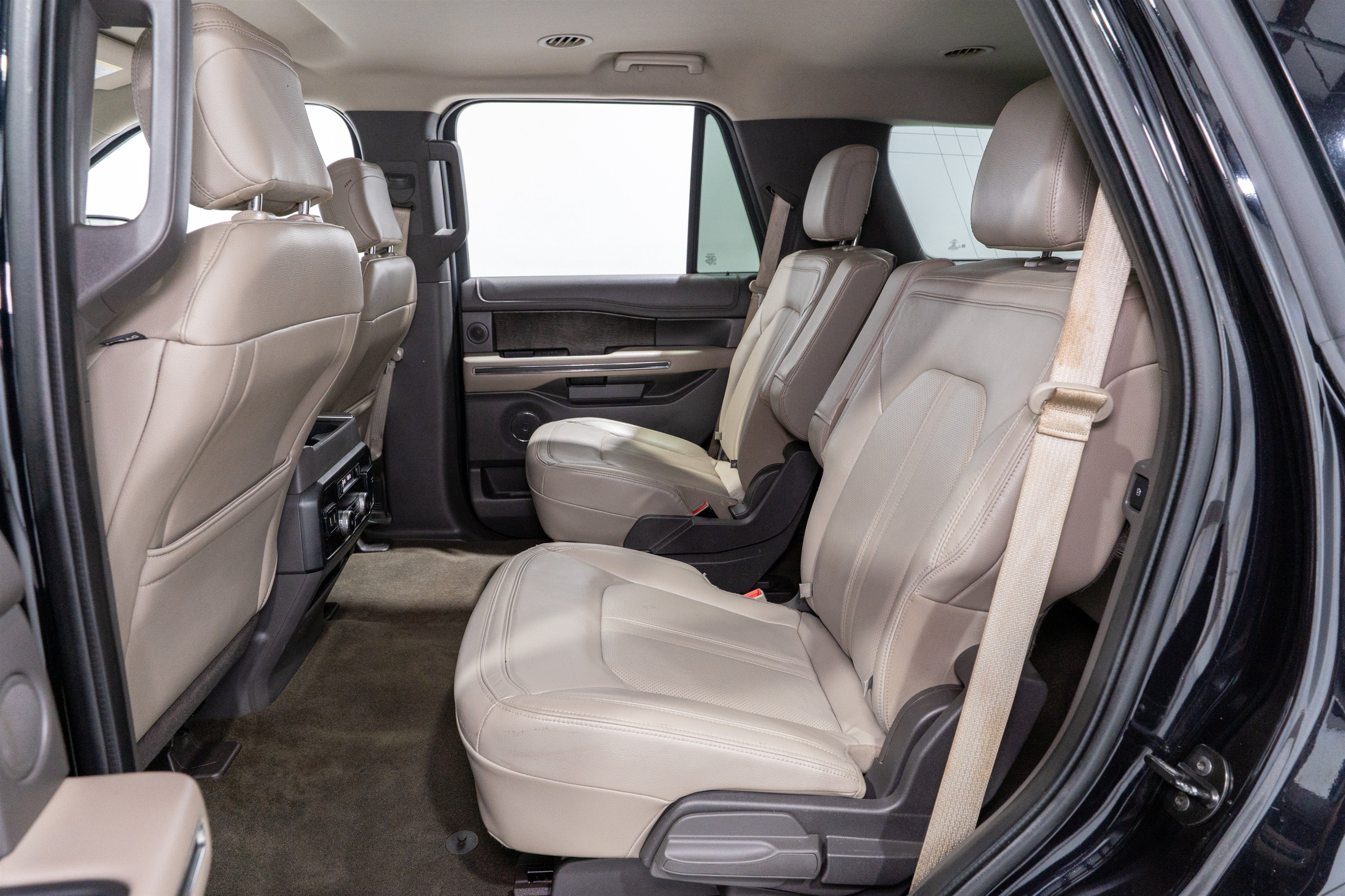 Used 2019 Ford Expedition Limited RWD image 34