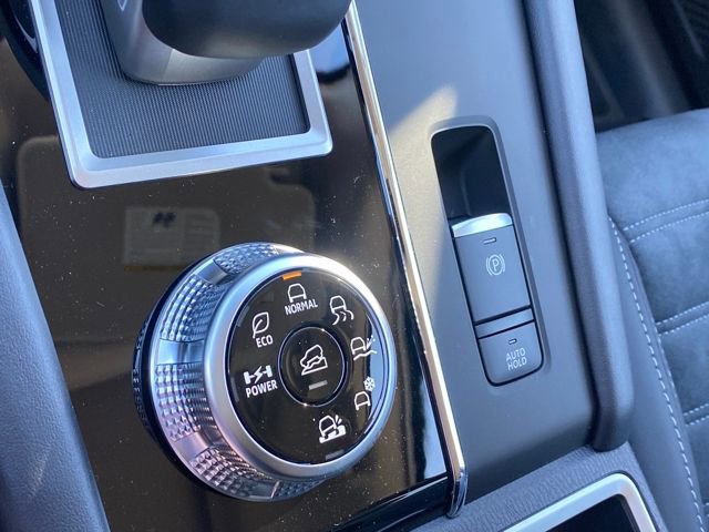 New 2025 Mitsubishi Outlander SE AWD/4WD image 17