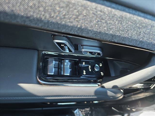 Used 2024 Land Rover Range Rover Sport SE AWD/4WD image 26