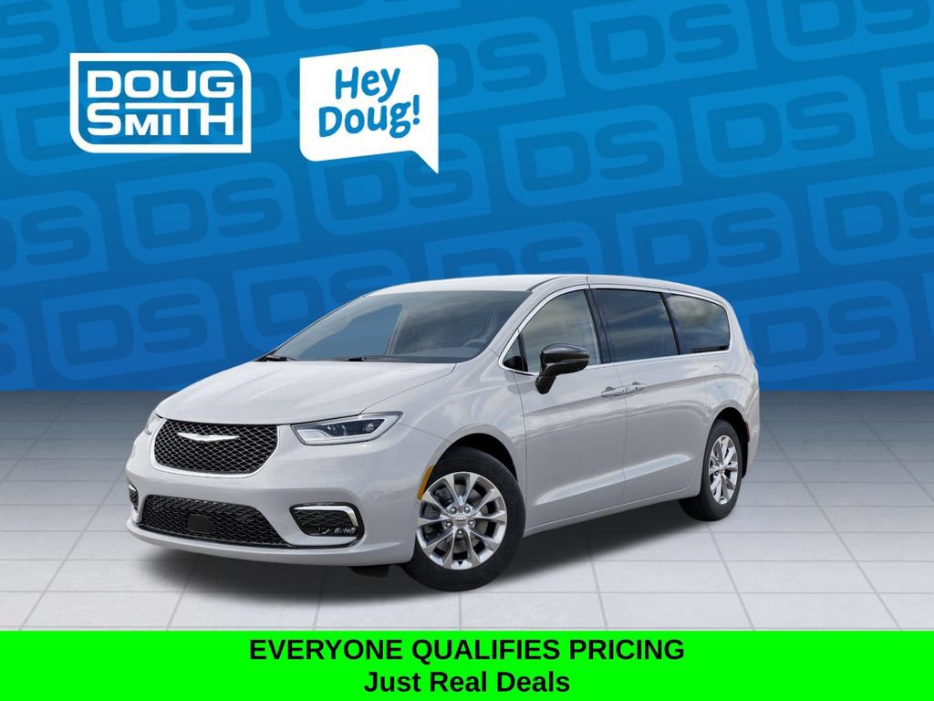 New 2026 Chrysler Pacifica Select AWD/4WD image 1