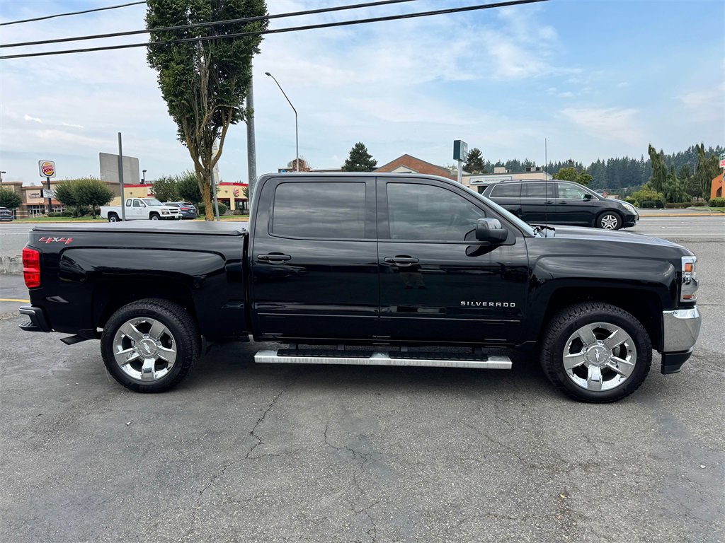 Used 2018 Chevrolet Silverado 1500 LT w/ LT Eassist Package image 8