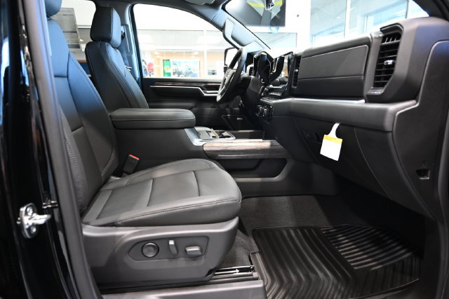 New 2026 Chevrolet Silverado 2500 LTZ w/ Trail Boss Package AWD/4WD image 13