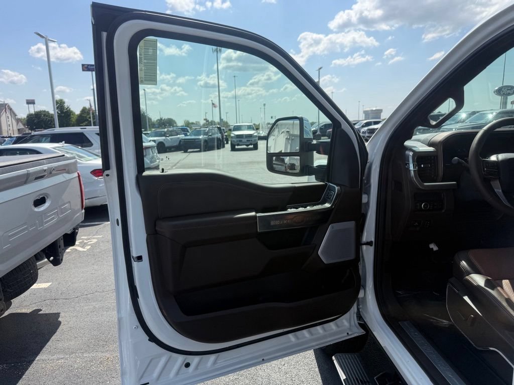 New 2026 Ford F250 King Ranch w/ Chrome Package AWD/4WD image 18