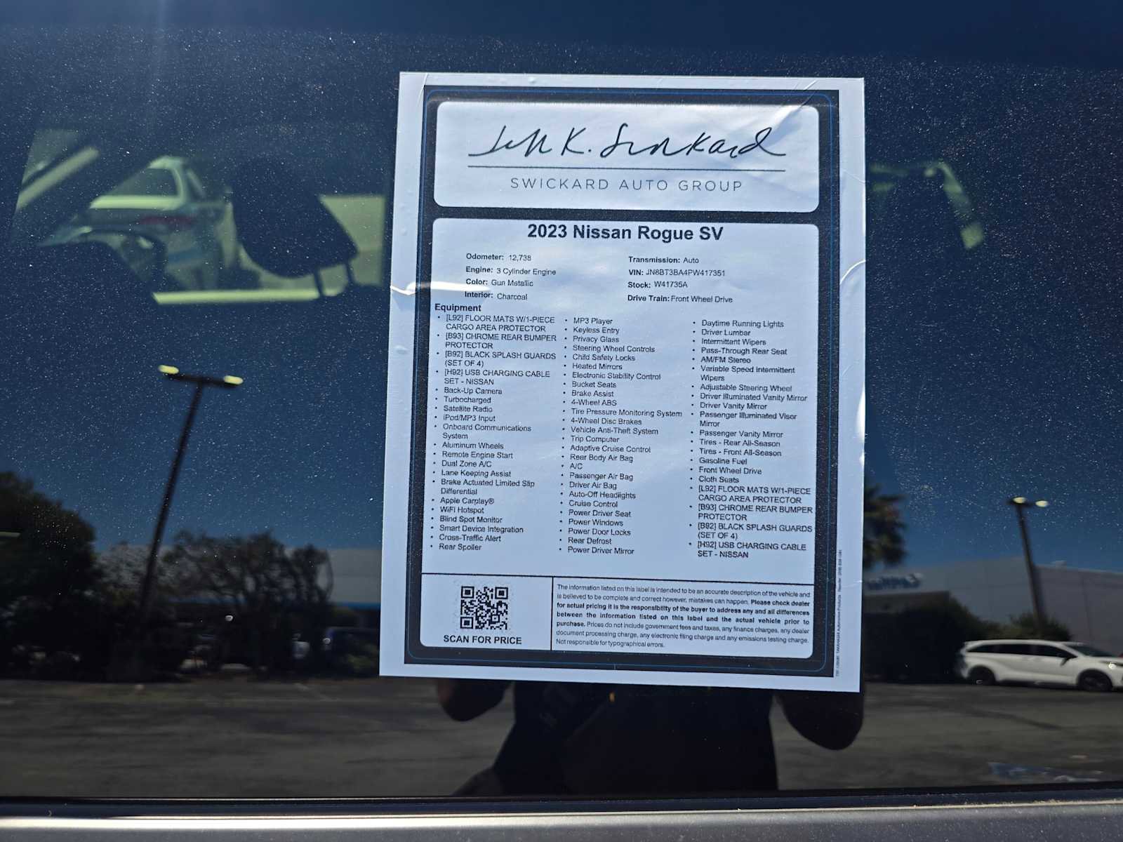 Used 2023 Nissan Rogue SV image 19