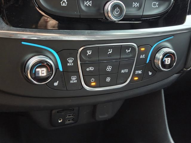 Certified 2023 Chevrolet Traverse LT w/ LT Premium Package FWD image 33