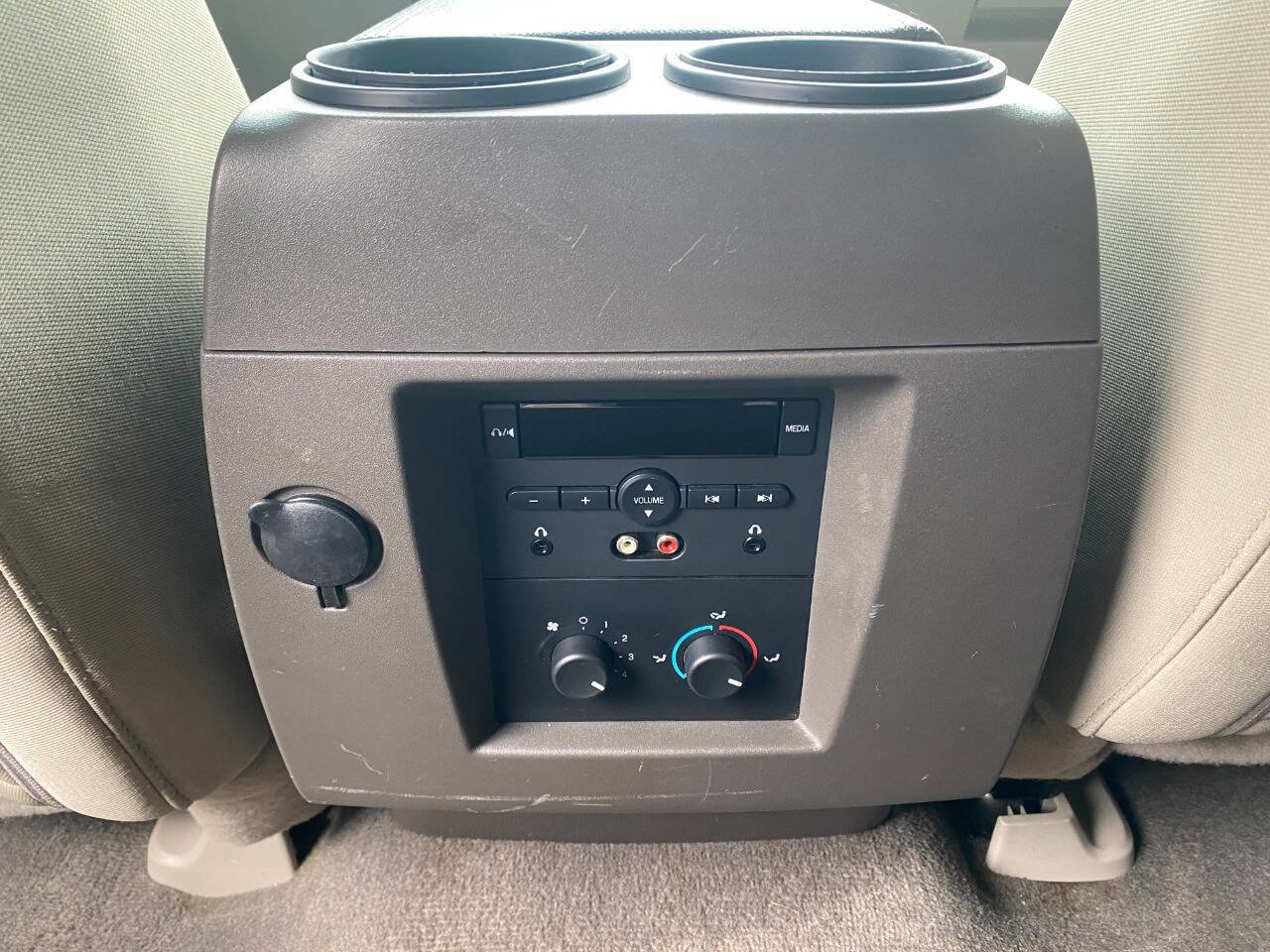 Used 2014 Ford Expedition XL image 23