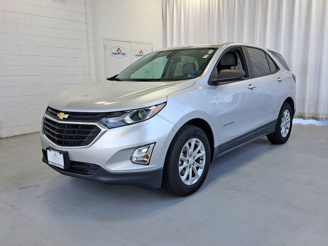Used 2020 Chevrolet Equinox LS w/ LS Convenience Package FWD image 2
