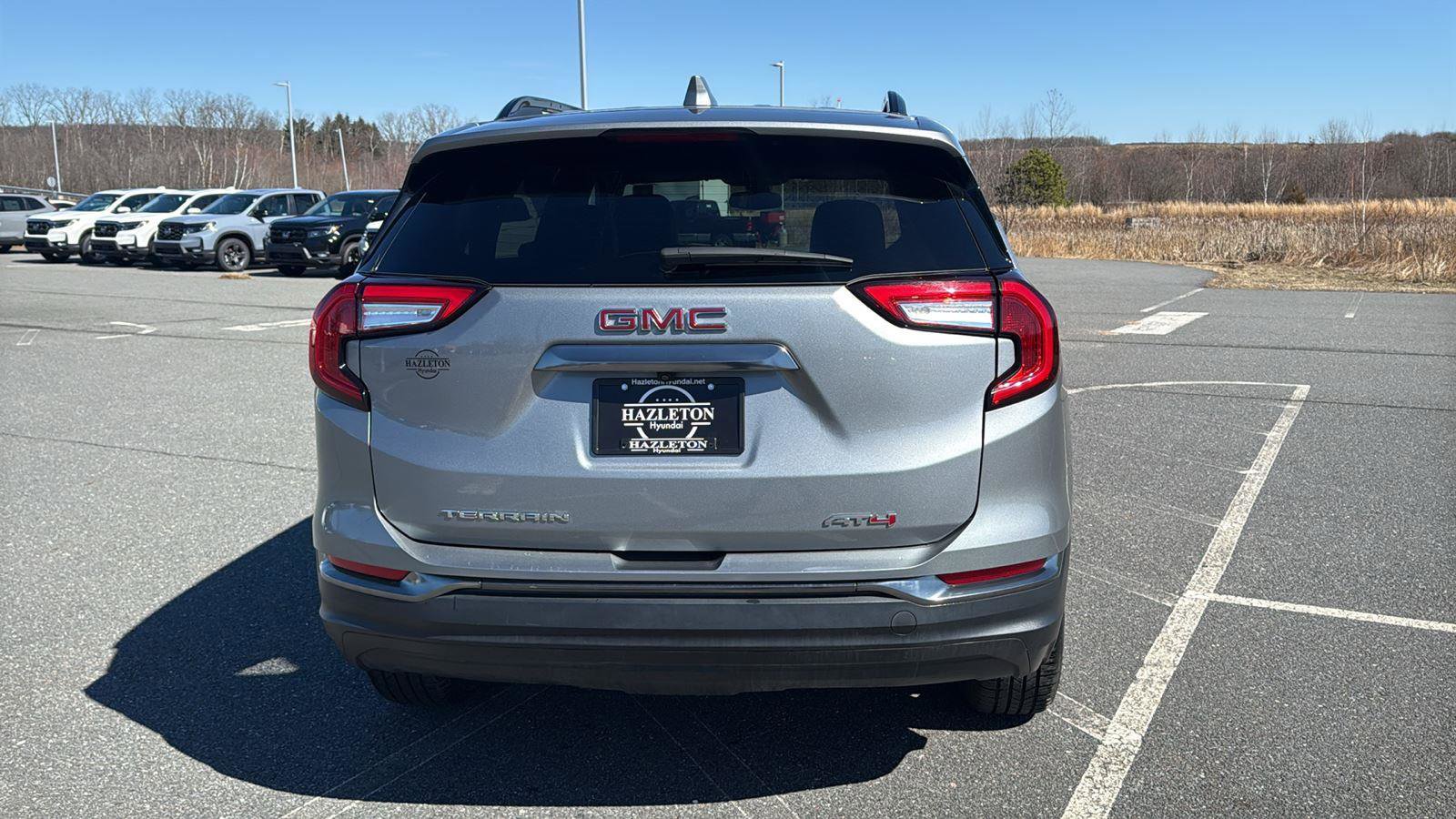 Used 2023 GMC Terrain AT4 image 8