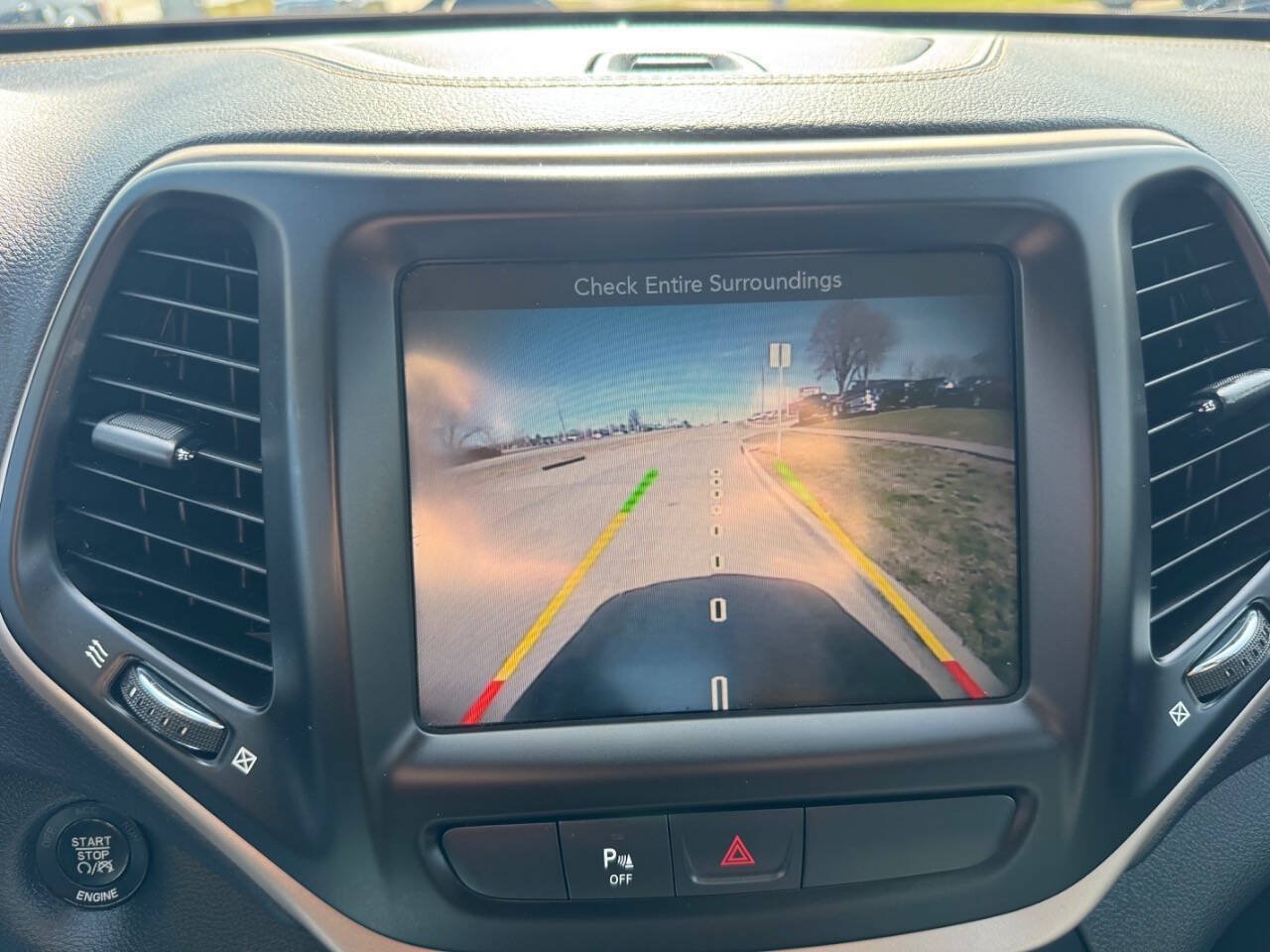 Used 2016 Jeep Cherokee High Altitude AWD/4WD image 16