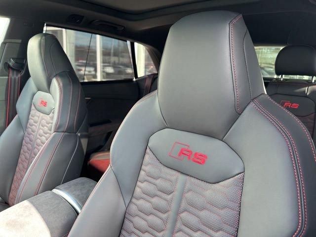 New 2025 Audi RS Q8 performance image 10
