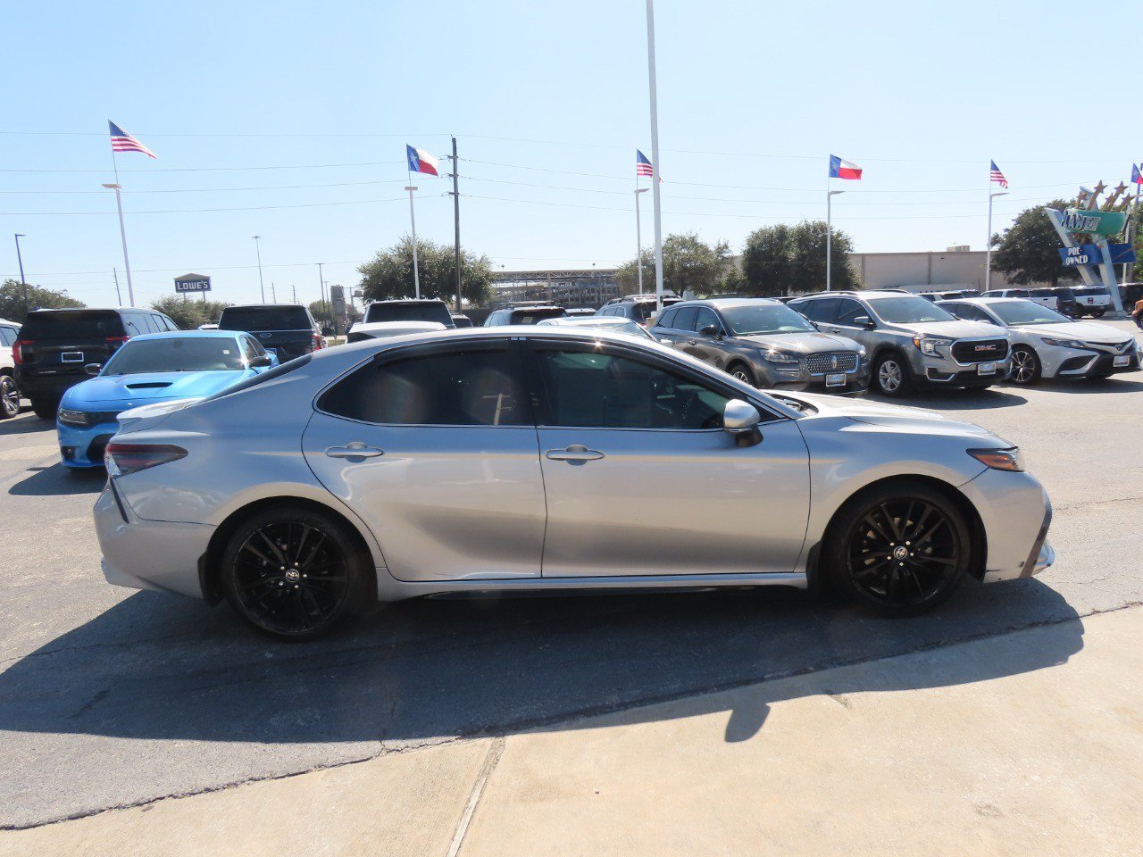 Used 2021 Toyota Camry XSE FWD image 10