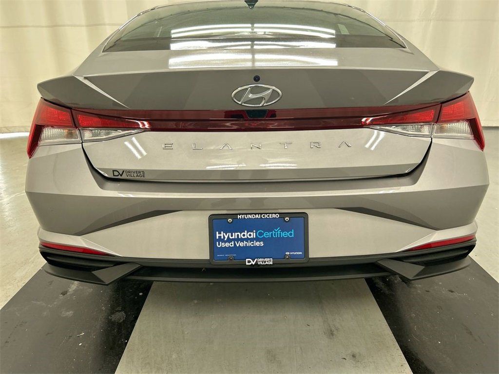 Used 2023 Hyundai Elantra SE image 20