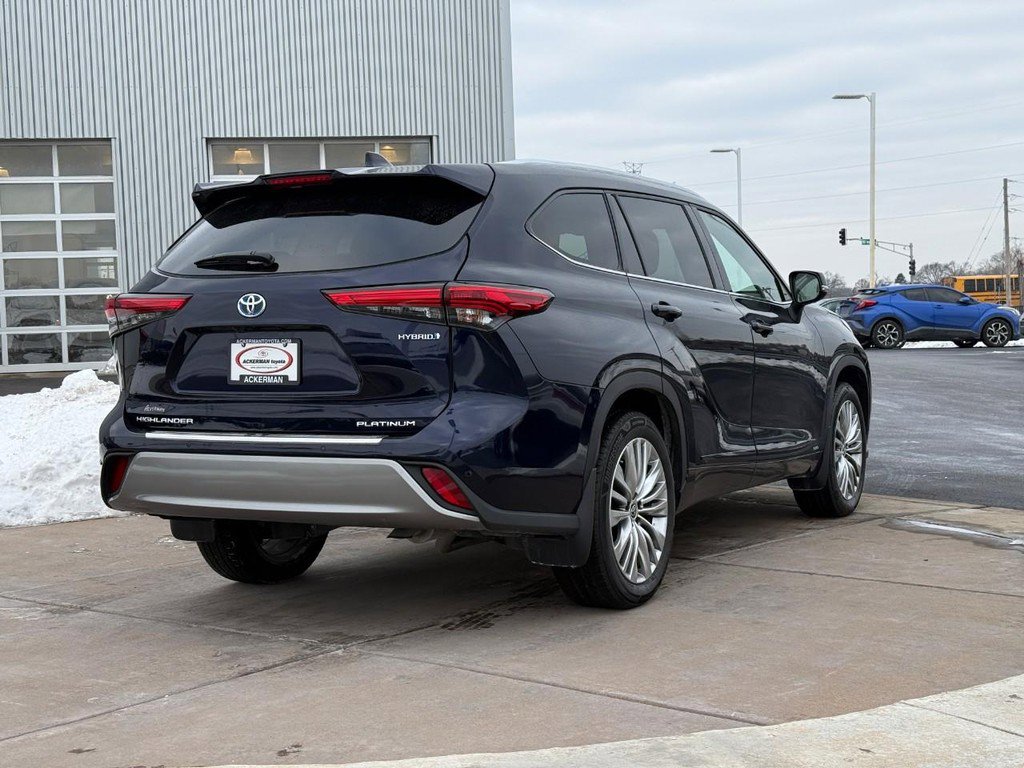 Certified 2022 Toyota Highlander Platinum image 5