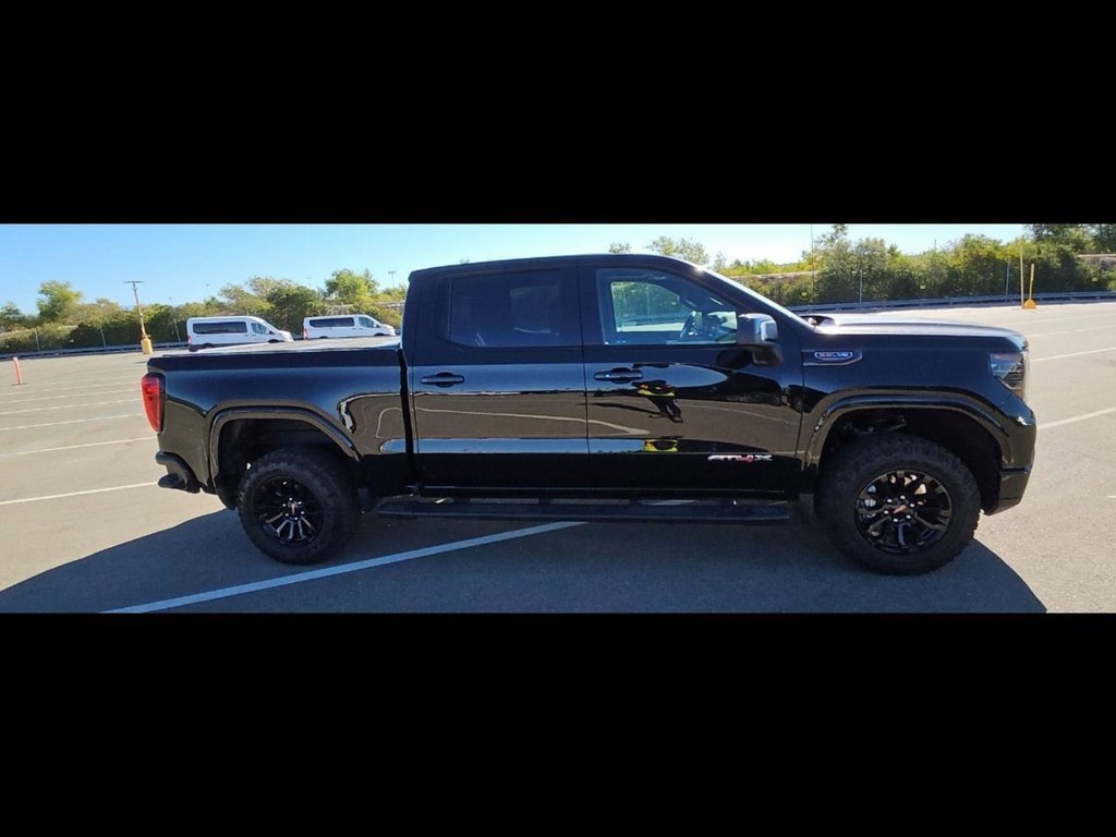 Used 2022 GMC Sierra 1500 AT4X image 10
