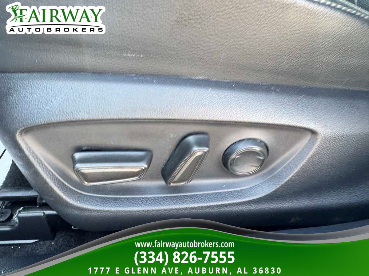 Used 2022 Toyota Camry XLE FWD image 16