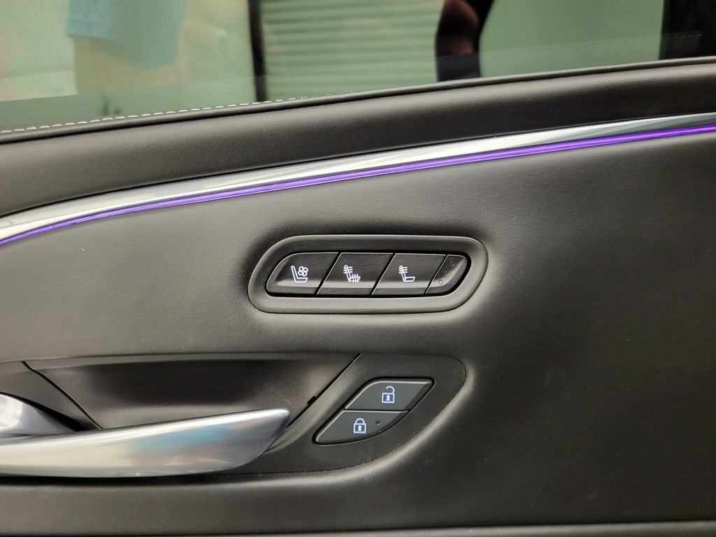 Used 2021 Cadillac Escalade Premium Luxury Platinum image 6