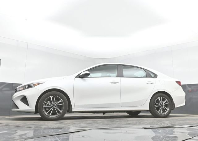 Used 2023 Kia Forte LXS w/ LXS Technology Package FWD image 30