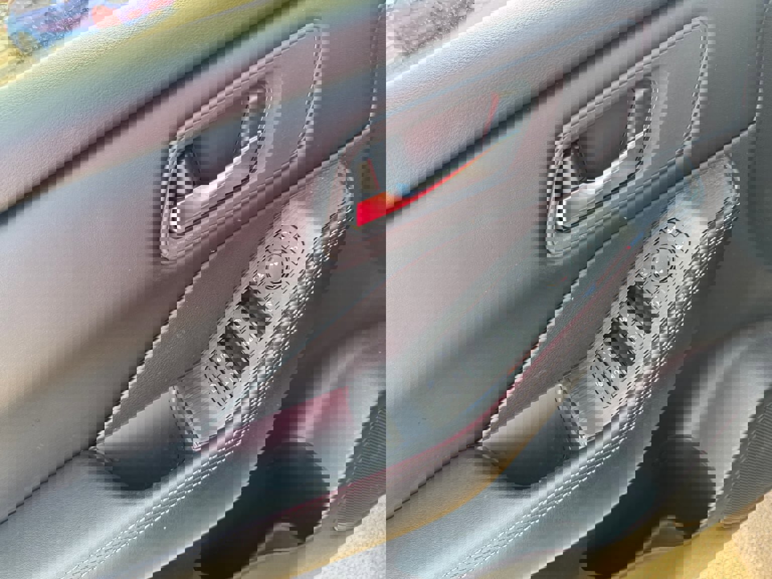 Used 2024 Nissan Rogue SV image 11