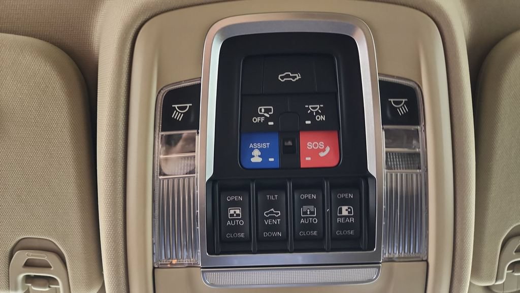 Used 2019 RAM 1500 Laramie Longhorn AWD/4WD image 28