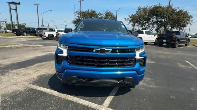 Used 2023 Chevrolet Silverado 1500 RST AWD/4WD image 3