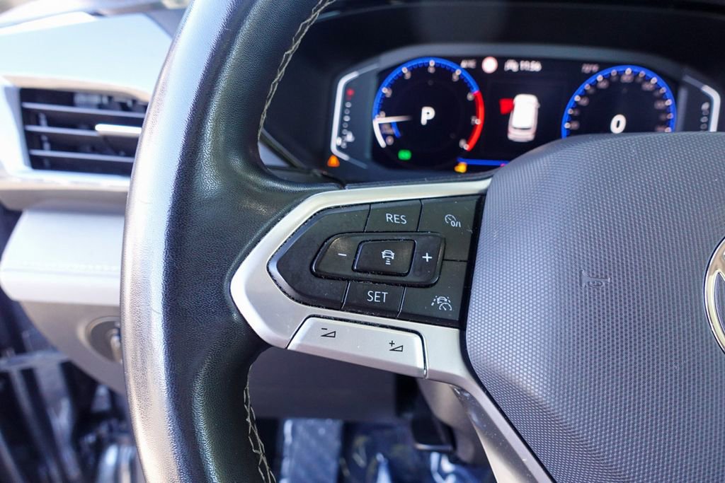 Used 2022 Volkswagen Taos SEL w/ Panoramic Sunroof Package image 19