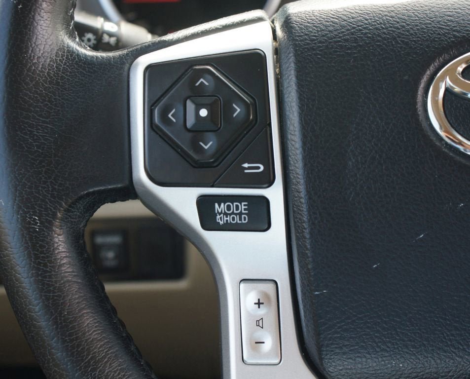 Used 2015 Toyota Sequoia Platinum AWD/4WD image 11