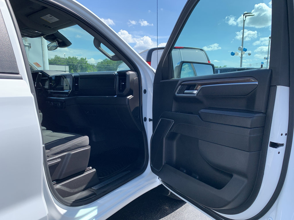 Used 2025 Chevrolet Silverado 1500 LT image 28