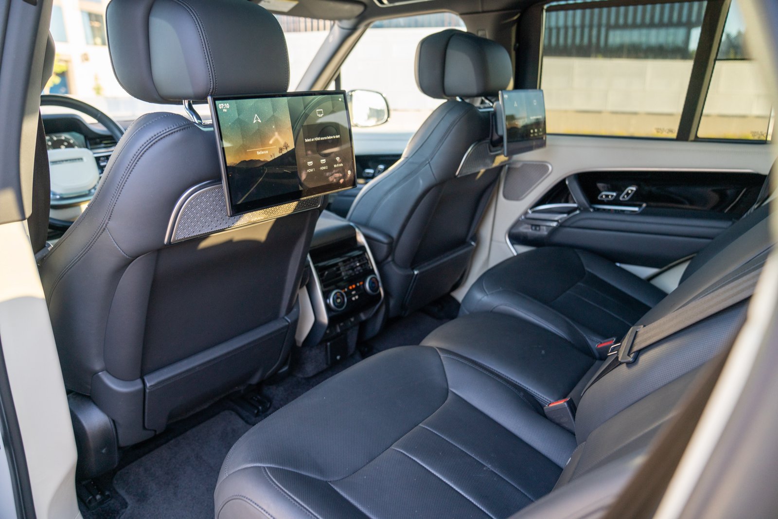 Used 2023 Land Rover Range Rover Autobiography AWD/4WD image 23