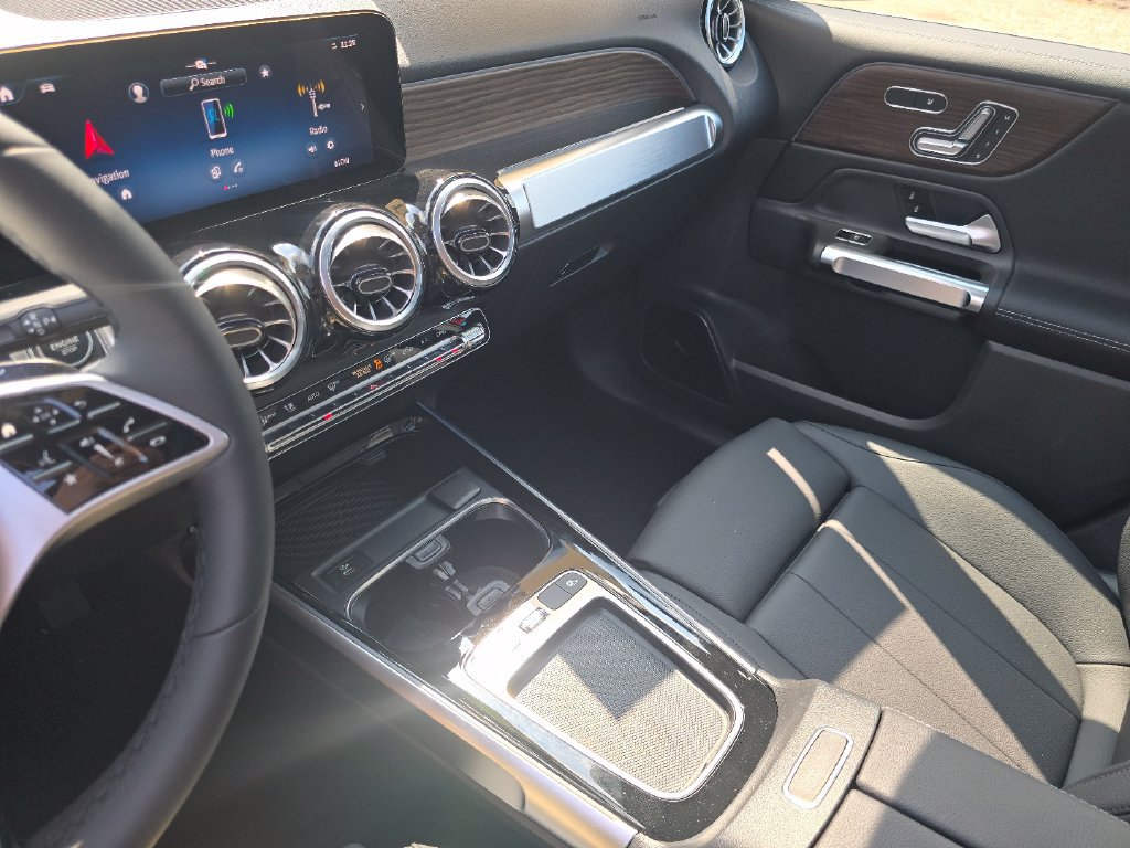 New 2026 Mercedes-Benz GLB 250 4MATIC image 30