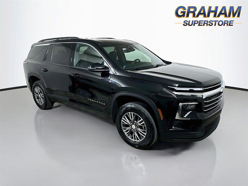 Used 2025 Chevrolet Traverse LT