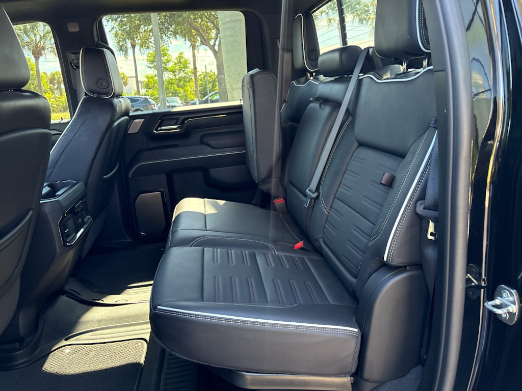 Used 2024 GMC Sierra 2500 AT4X AWD/4WD image 9
