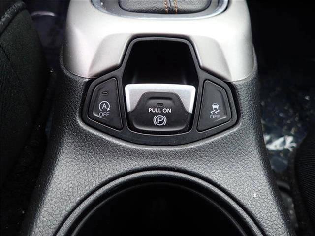 Used 2018 Jeep Compass Latitude w/ Cold Weather Group AWD/4WD image 22