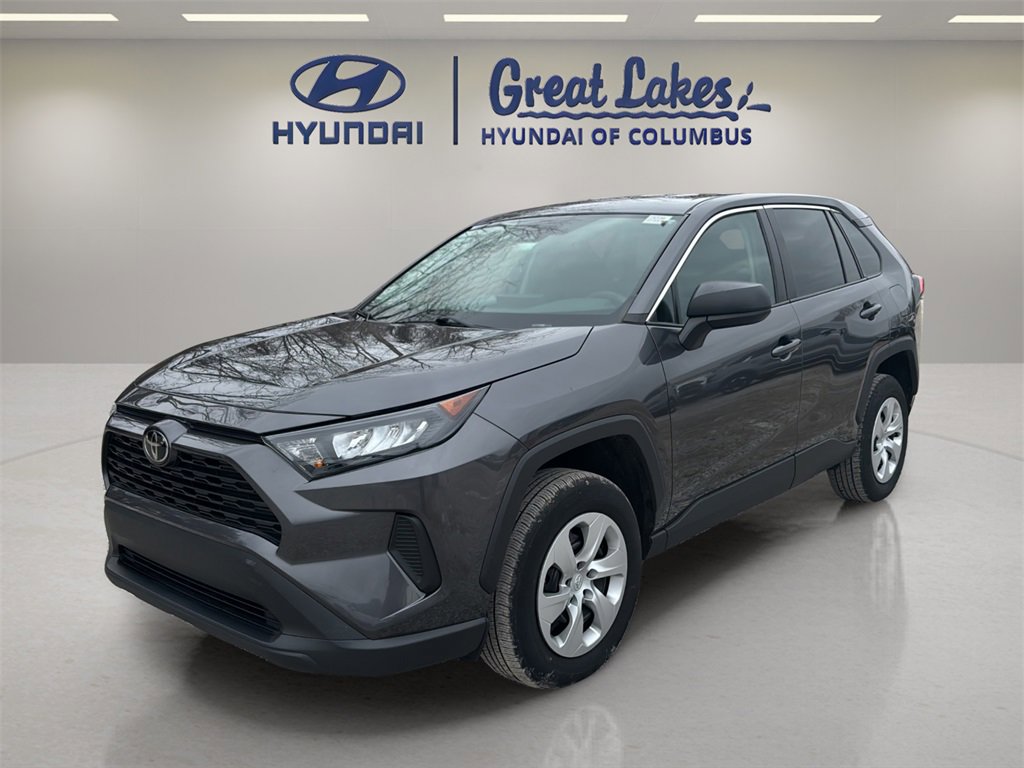 Used 2022 Toyota RAV4 LE image 1