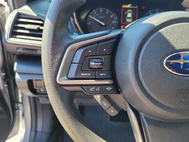 Used 2020 Subaru Crosstrek 2.0i AWD/4WD image 16
