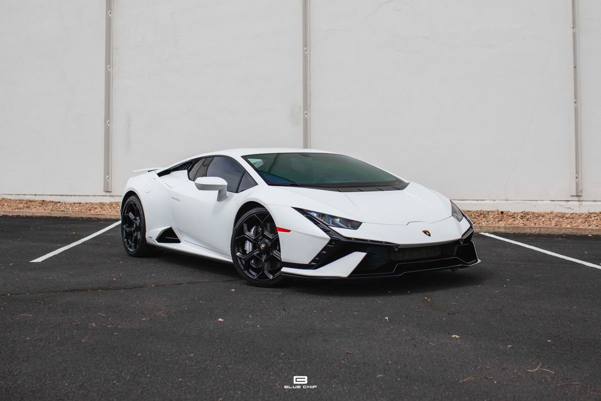 Used 2024 Lamborghini Huracan Tecnica image 1