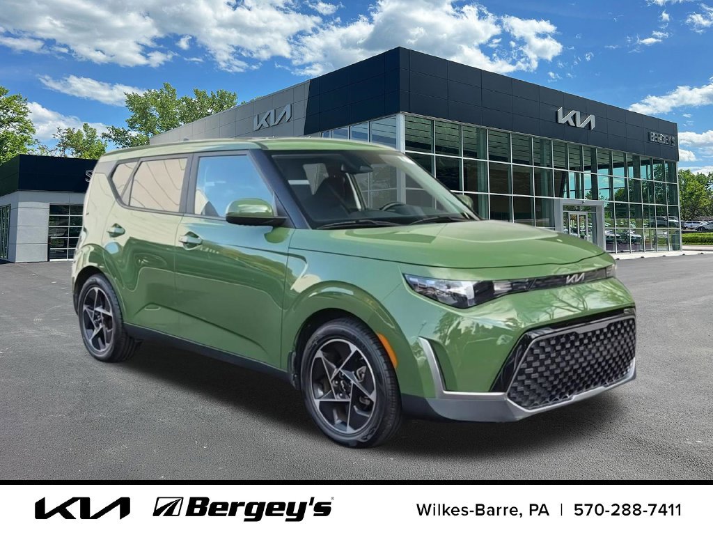 Certified 2023 Kia Soul EX FWD image 2
